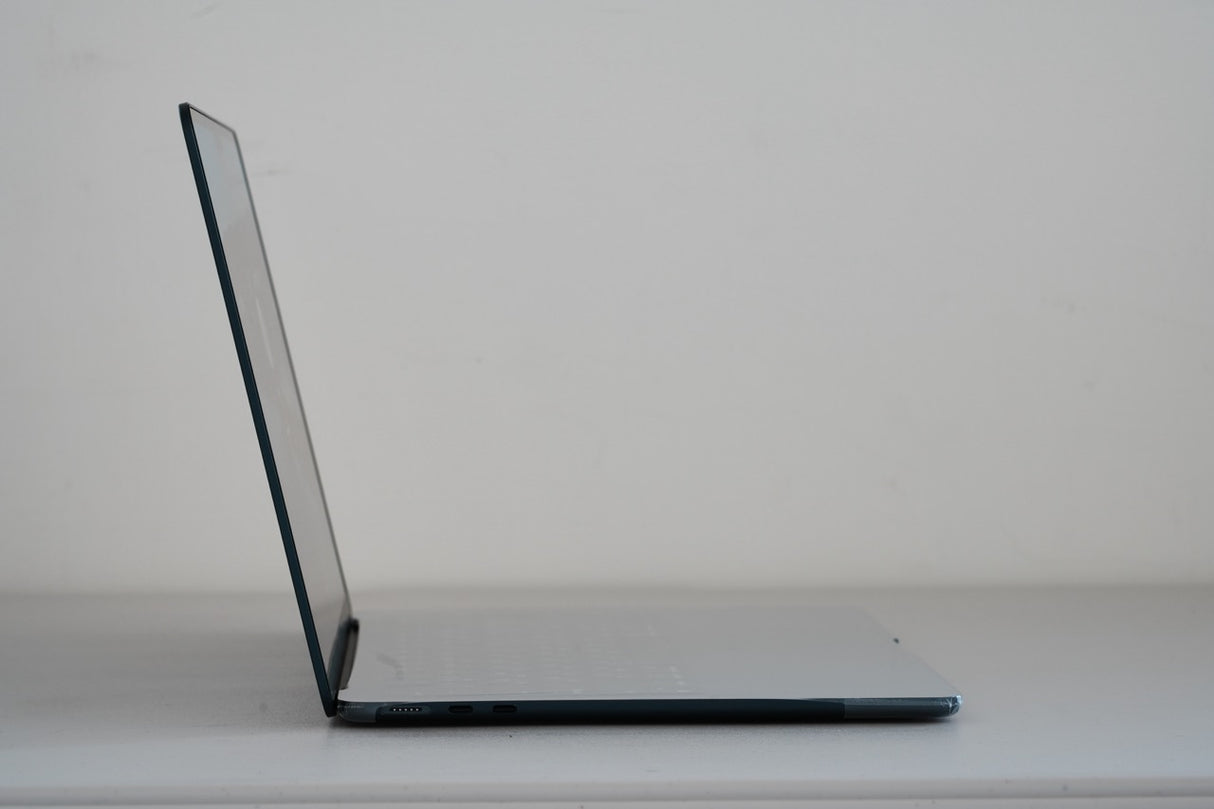 Universal Laptop Keyboard and Touchpad Cover MacBook Air M2, M3, M4 - with touch ID support