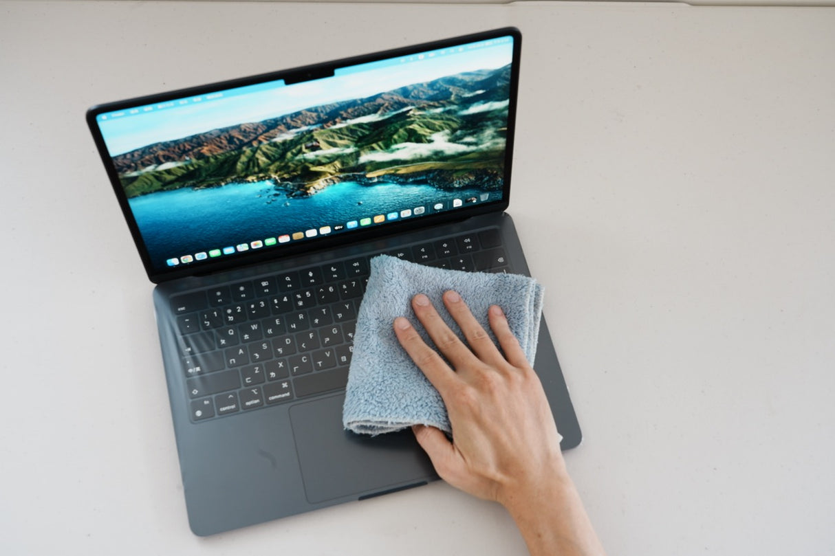 Universal Laptop Keyboard and Touchpad Cover MacBook Air M2, M3, M4 - with touch ID support